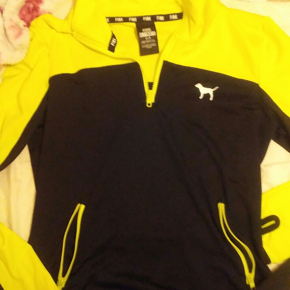 Victoria's secret work out tops sz Small